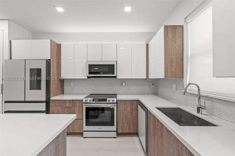 7923 NW 104th Ct, Doral FL - photo 15 of 38