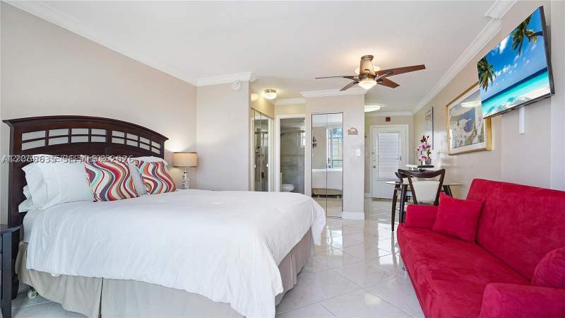 0 bedroom Condominium at 1750 James Ave 9J, 1750 James Apartments Con, Miami Beach — photo 2