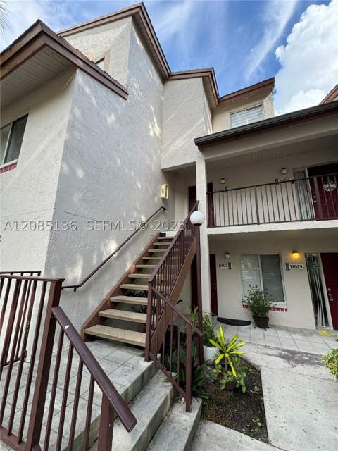 14035 SW 91st Ter 14035, Miami FL - photo 8 of 41