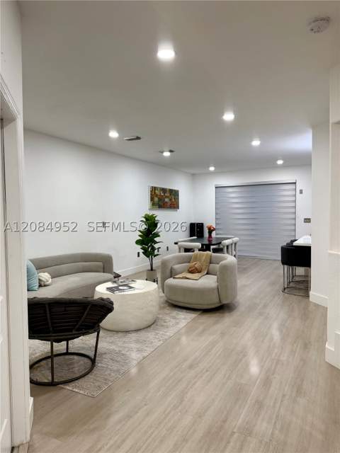 7796 NW 114th Pl, Doral FL - photo 8 of 24