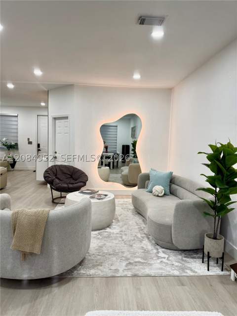 7796 NW 114th Pl, Doral FL - photo 9 of 24