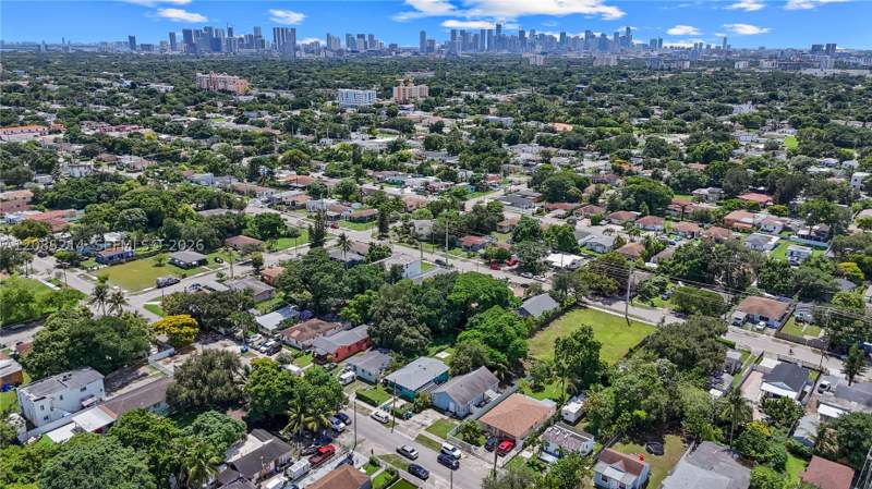 3 bedroom SingleFamilyResidence at 1958 NW 59th St, Ridgeway, Miami — photo 3