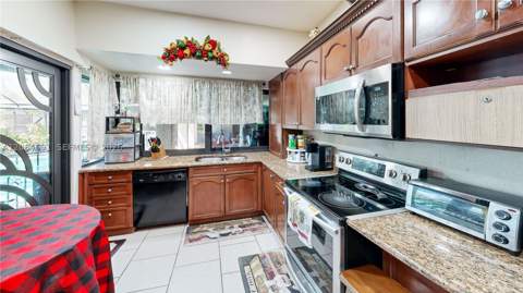 10900 SW 177th Ter, Miami FL - photo 17 of 80