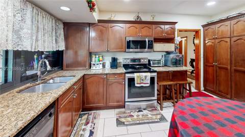 10900 SW 177th Ter, Miami FL - photo 18 of 80