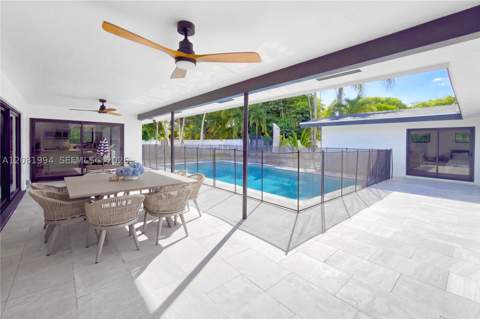 8201 SW 151st St, Palmetto Bay FL - photo 18 of 21