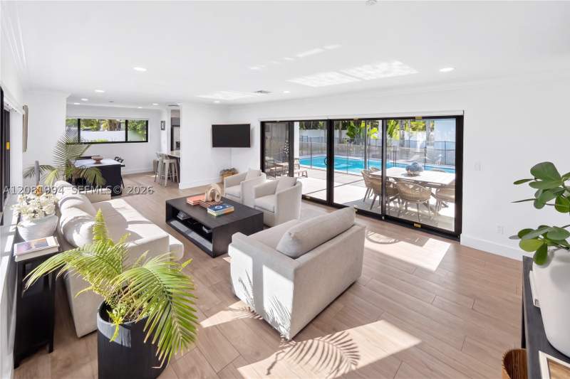 5 bedroom SingleFamilyResidence at 8201 SW 151st St, Mangowood, Palmetto Bay — photo 3