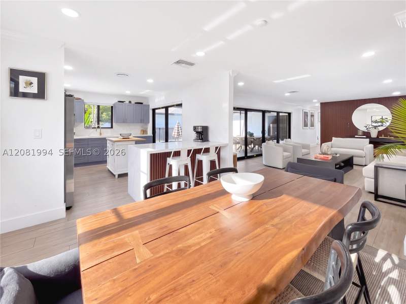 5 bedroom SingleFamilyResidence at 8201 SW 151st St, Mangowood, Palmetto Bay — photo 5