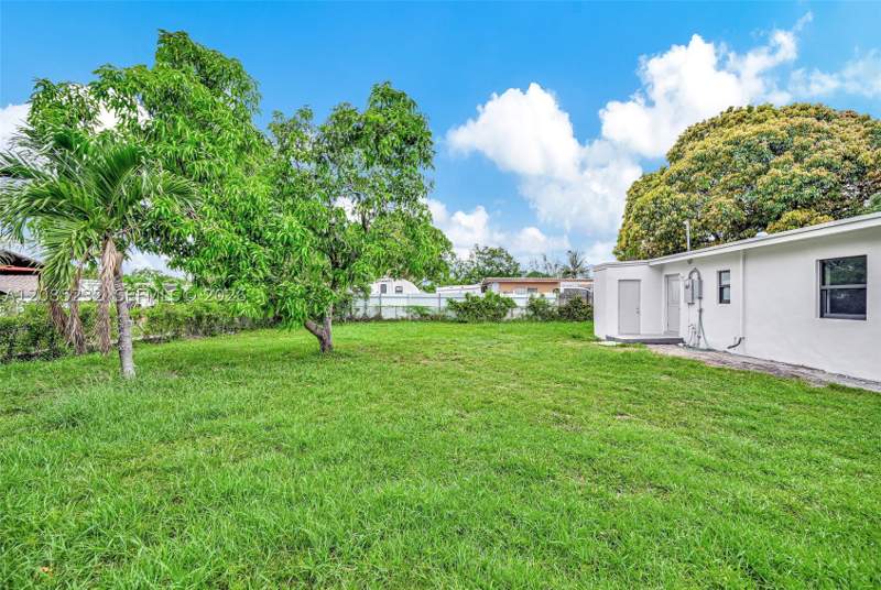 2 bedroom SingleFamilyResidence at 16410 NW 22nd Ct, Bunche Park, Miami Gardens — photo 3