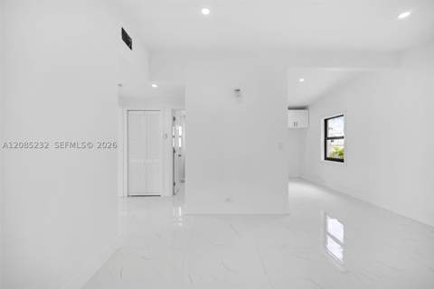 16410 NW 22nd Ct, Miami Gardens FL - photo 7 of 34