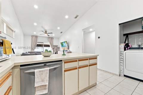 7330 W 30th Ave, Hialeah FL - photo 10 of 46