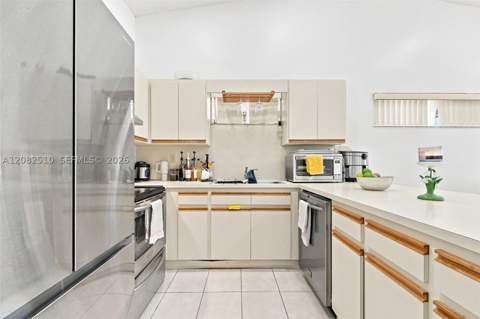 7330 W 30th Ave, Hialeah FL - photo 8 of 46