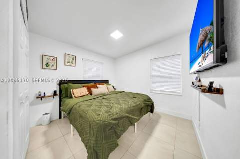 2020 Rutland St, Opa Locka FL - photo 18 of 41