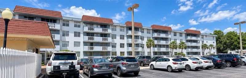 1 bedroom Condominium at 1800 Sans Souci Blvd 120, Bayview Palms Condo, North Miami — photo 1