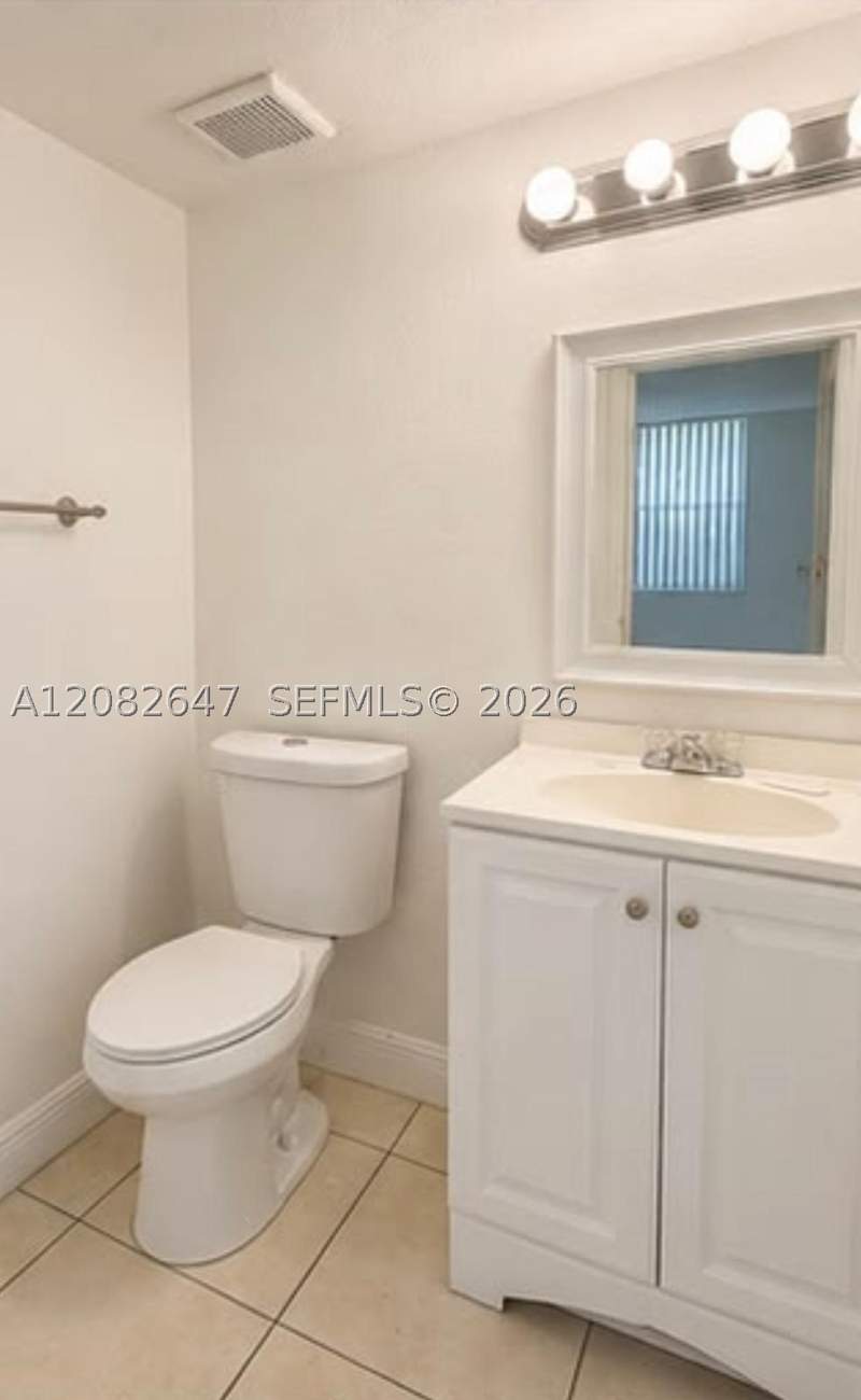 1 bedroom Condominium at 1800 Sans Souci Blvd 120, Bayview Palms Condo, North Miami — photo 3