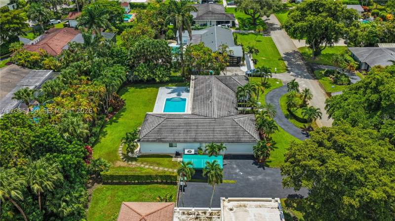 4 bedroom SingleFamilyResidence at 15305 SW 78th Ct, Eastgrove Estates Sec Fou, Palmetto Bay — photo 5