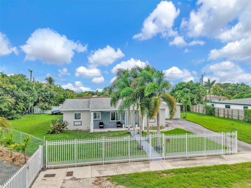 3 bedroom SingleFamilyResidence at 15400 SW 297th Ter, Sherwood Forest Estates, Homestead — photo 3