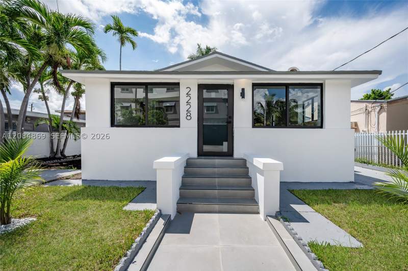 3 bedroom SingleFamilyResidence at 2228 SW 2nd St, Revision Of Kenilworth, Miami — photo 2