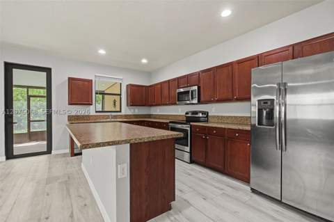 633 SE 35th Ter, Homestead FL - photo 15 of 45