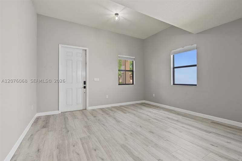 5 bedroom SingleFamilyResidence at 633 SE 35th Ter, Baywinds At Cozumel, Homestead — photo 4