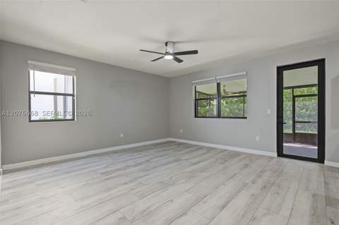 633 SE 35th Ter, Homestead FL - photo 9 of 45