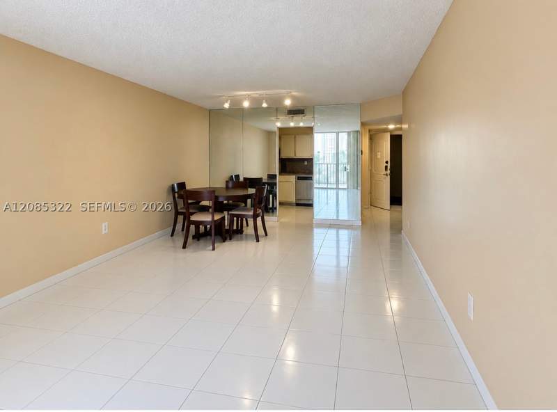 1 bedroom Condominium at 2750 NE 183rd St 601, Commodore Plaza Condo, Aventura — photo 2