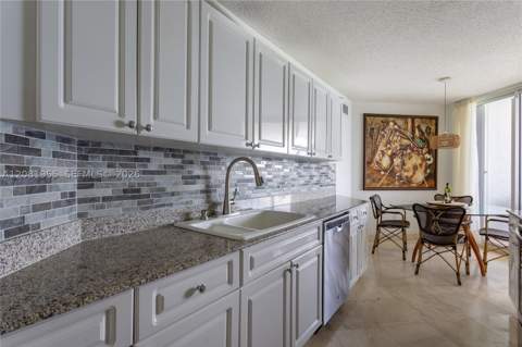 16711 Collins Ave 1704, Sunny Isles Beach FL - photo 12 of 61