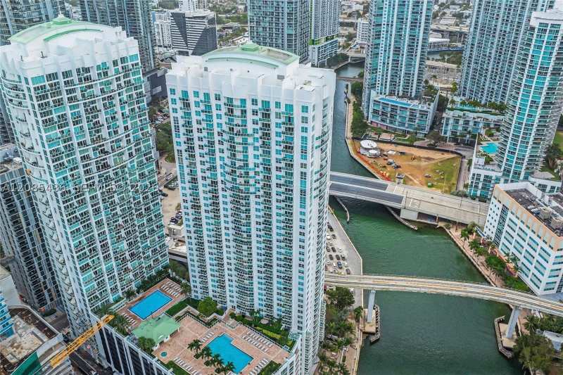 2 bedroom Condominium at 31 SE 5th St 2808, Brickell On The River N T, Miami — photo 1