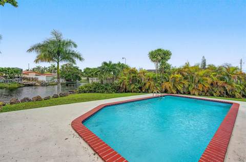 10711 SW 70th St, Miami FL - photo 20 of 39