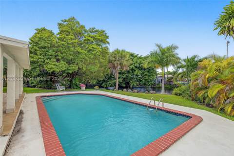 10711 SW 70th St, Miami FL - photo 21 of 39