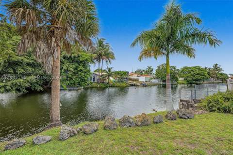 10711 SW 70th St, Miami FL - photo 23 of 39