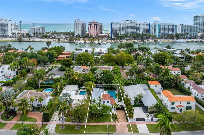 4 bedroom SingleFamilyResidence at 5237 La Gorce Drive, Beach View Sub, Miami Beach — photo 1