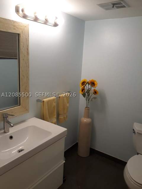 8100 Byron Ave 504, Miami Beach FL - photo 16 of 35