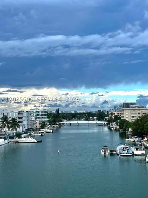 8100 Byron Ave 504, Miami Beach FL - photo 19 of 35