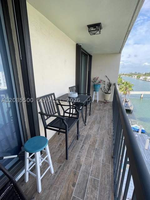 8100 Byron Ave 504, Miami Beach FL - photo 24 of 35