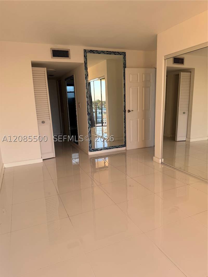 1 bedroom Condominium at 8100 Byron Ave 504, Byron Marina Condo, Miami Beach — photo 5