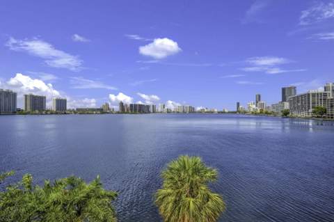 251 174th Street 714, Sunny Isles Beach FL - photo 8 of 29
