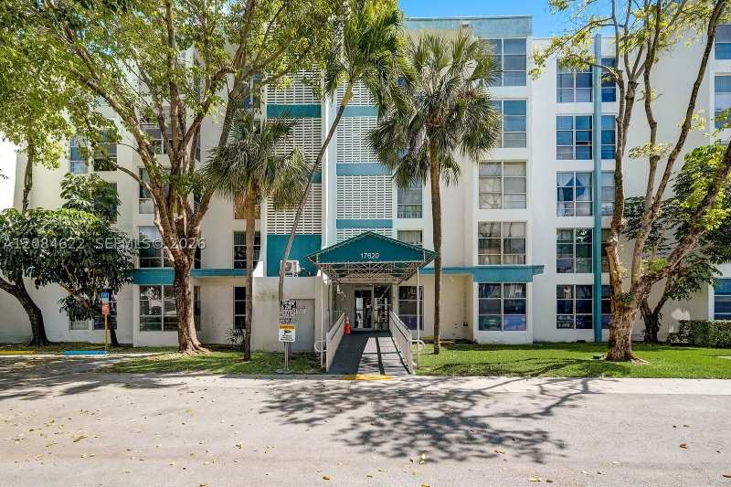 1 bedroom Condominium at 17620 Atlantic Blvd 315, Avila Condo, Sunny Isles Beach — photo 1