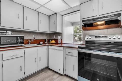 17620 Atlantic Blvd 315, Sunny Isles Beach FL - photo 11 of 37