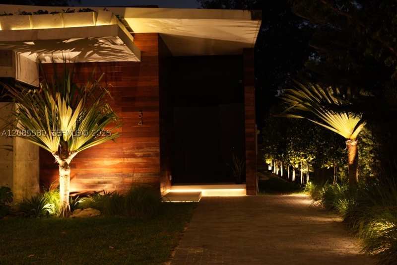 3 bedroom SingleFamilyResidence at 34 SW 26 Rd, Brickell Hammock Un 1, Miami — photo 1