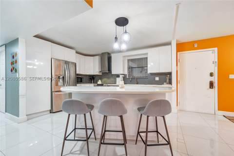 601 Ives Dairy Rd 105-8, Miami FL - photo 10 of 28