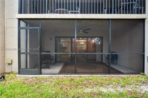 601 Ives Dairy Rd 105-8, Miami FL - photo 19 of 28