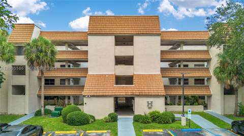 601 Ives Dairy Rd 105-8, Miami FL - photo 24 of 28