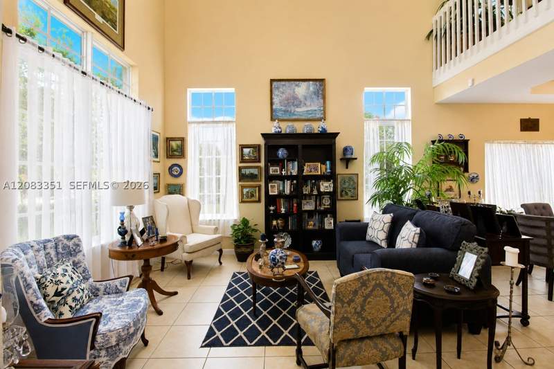 5 bedroom SingleFamilyResidence at 22651 SW 93rd Psge, Lakes By The Bay Day, Cutler Bay — photo 4