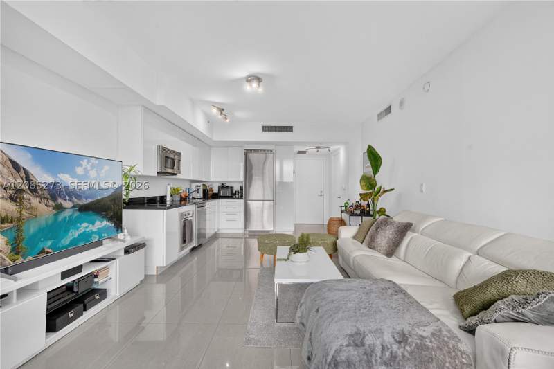 1 bedroom Condominium at 92 SW 3rd St 4407, Mint Condo, Miami — photo 4