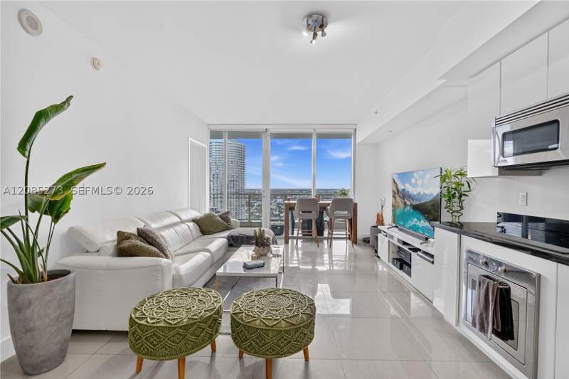 1 bedroom Condominium at 92 SW 3rd St 4407, Mint Condo, Miami — photo 5