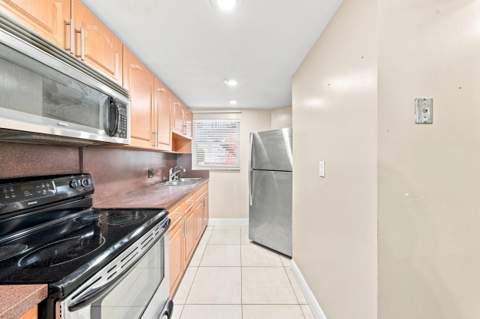 1750 W 46th Street 242, Hialeah FL - photo 10 of 34
