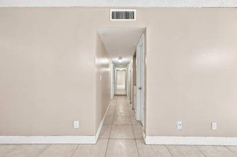 1750 W 46th Street 242, Hialeah FL - photo 12 of 34