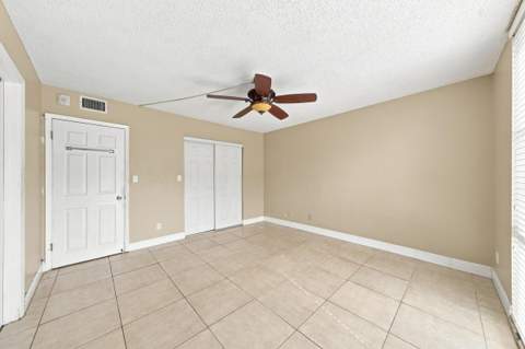 1750 W 46th Street 242, Hialeah FL - photo 16 of 34