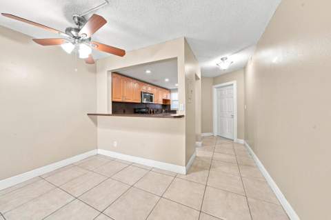 1750 W 46th Street 242, Hialeah FL - photo 7 of 34
