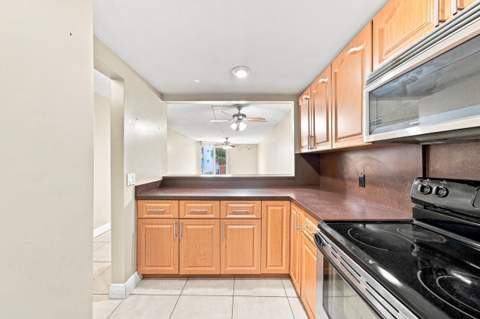 1750 W 46th Street 242, Hialeah FL - photo 8 of 34
